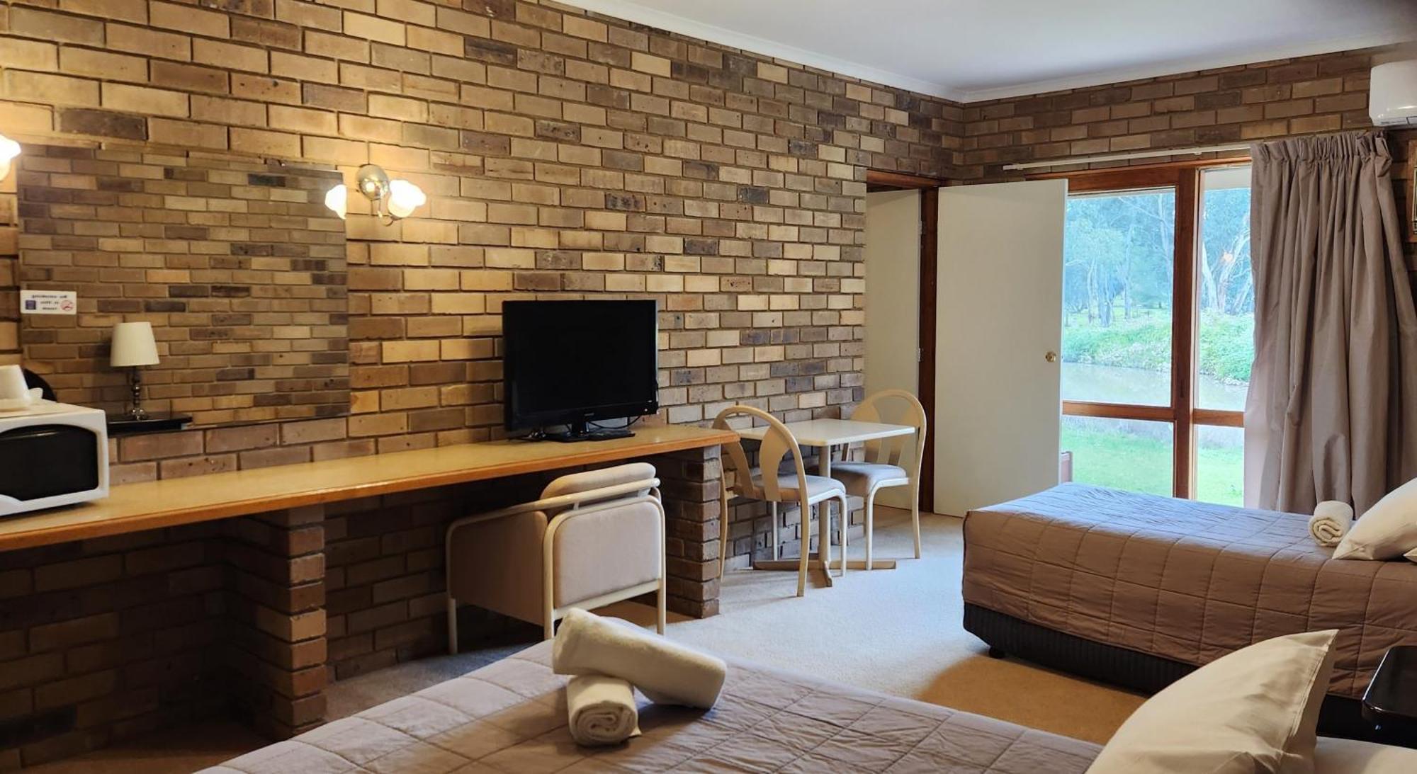 Magdala Motor Lodge & Lakeside Restaurant Столл Екстер'єр фото